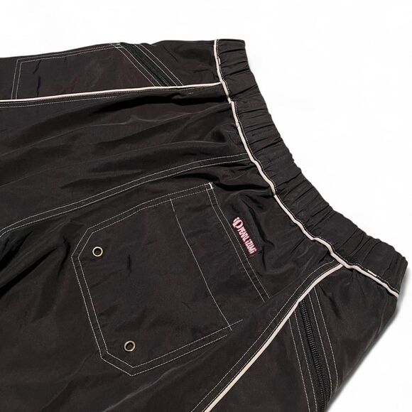 Y2K baggy black multi pocket men’s shorts with white stitching - Picture 6 of 7